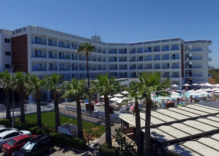 EVALENA BEACH HOTEL, PROTARAS